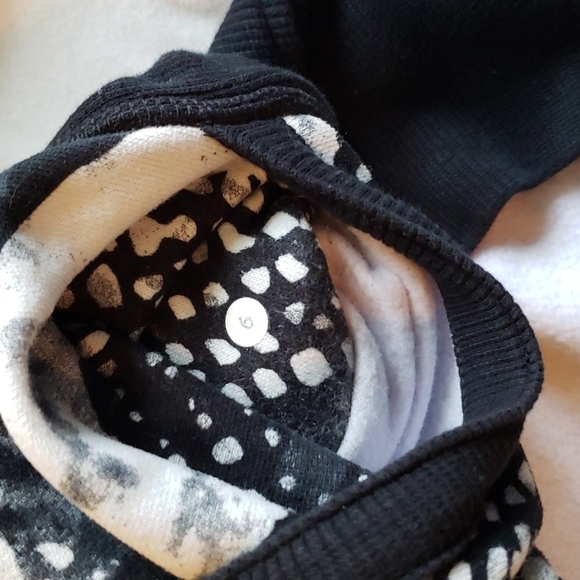 Lululemon Scuba Jacket Black & White Print - Size 6 - Picture 8 of 8